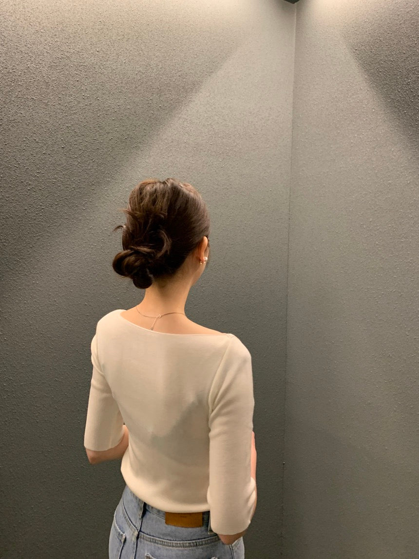 Korean-style mid-sleeve knit top