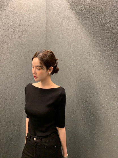 Korean-style mid-sleeve knit top