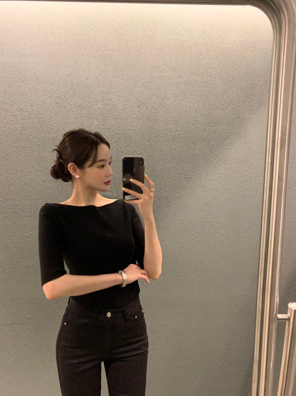 Korean-style mid-sleeve knit top