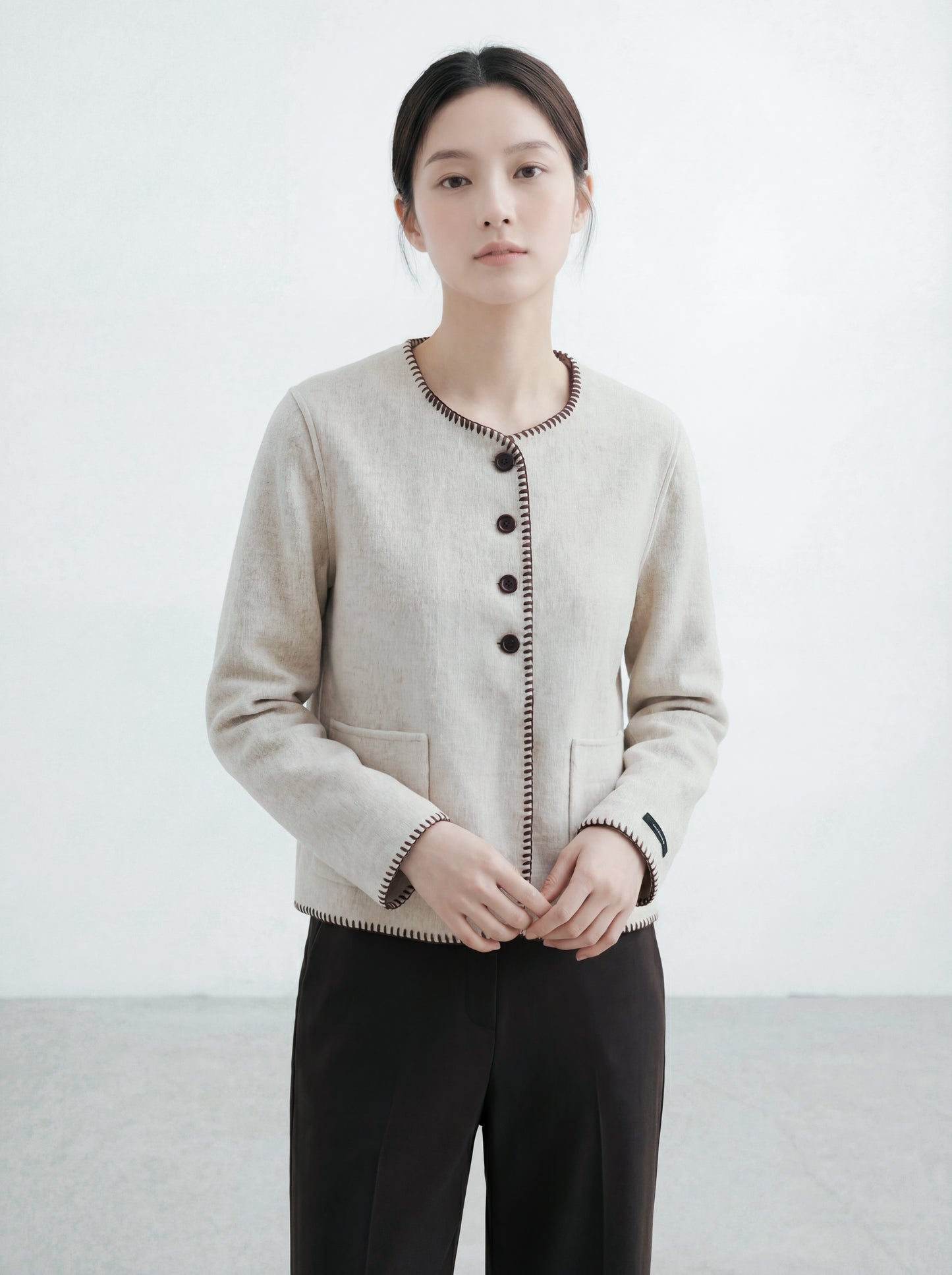 圓領撞色鎖邊毛呢外套