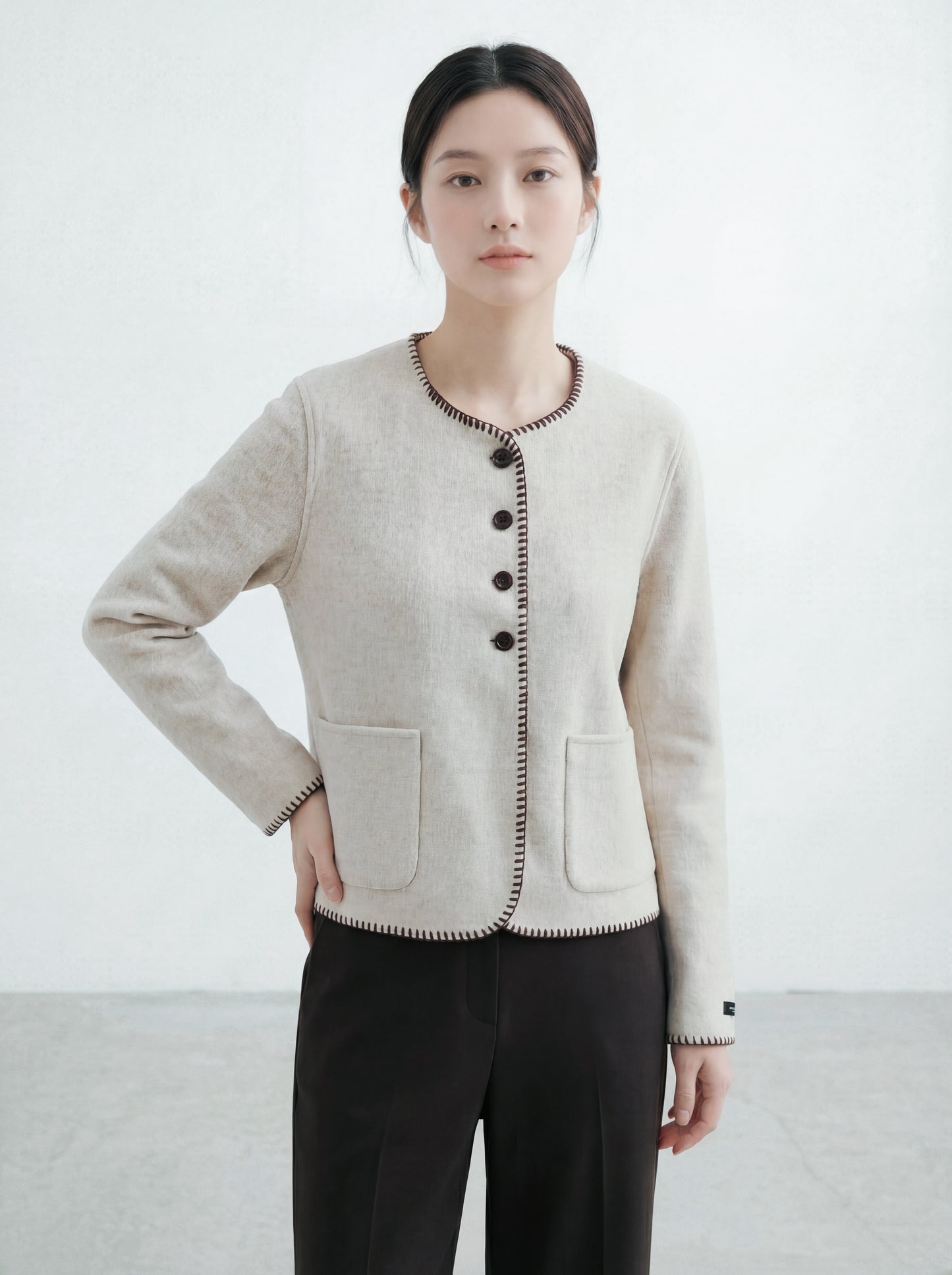 圓領撞色鎖邊毛呢外套