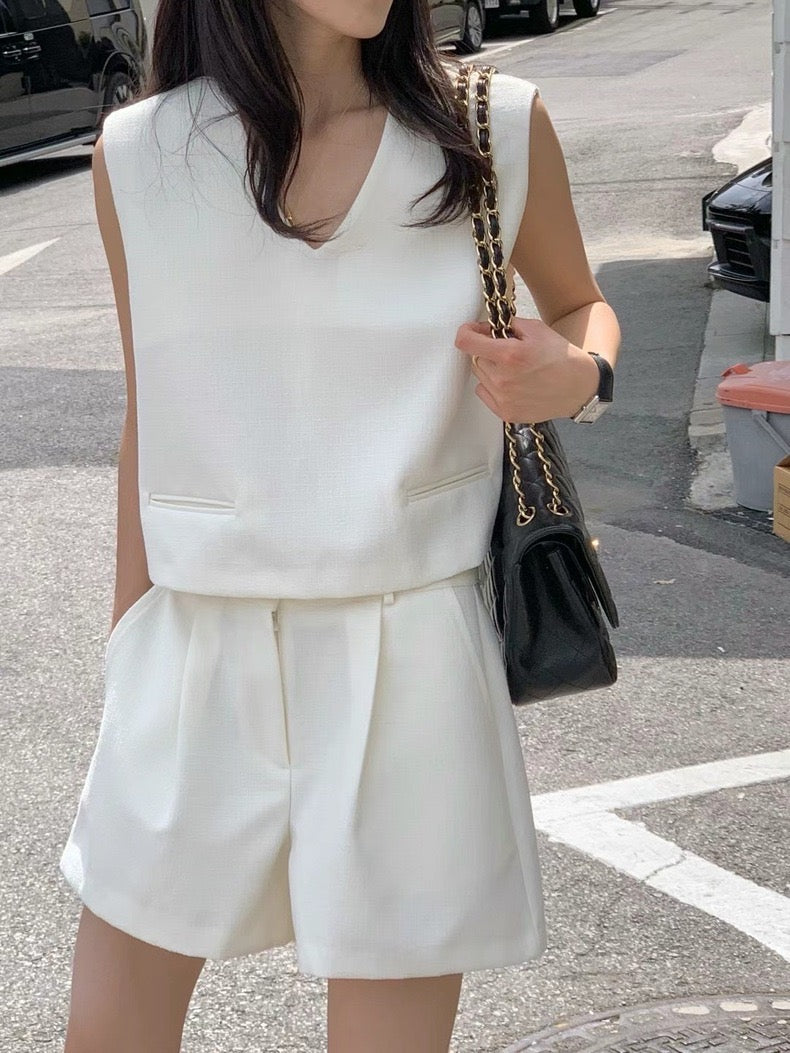 Vネックショートパンツセット