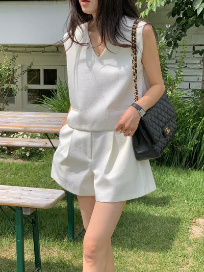 Vネックショートパンツセット