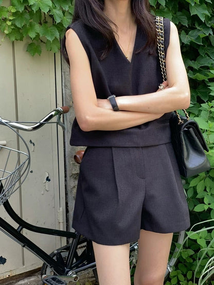 Vネックショートパンツセット
