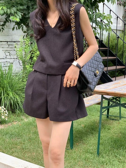 Vネックショートパンツセット