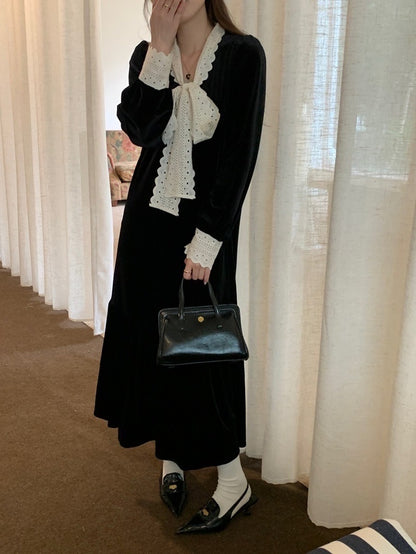 ヴィンテージ風Vネックリボン付きワンピース