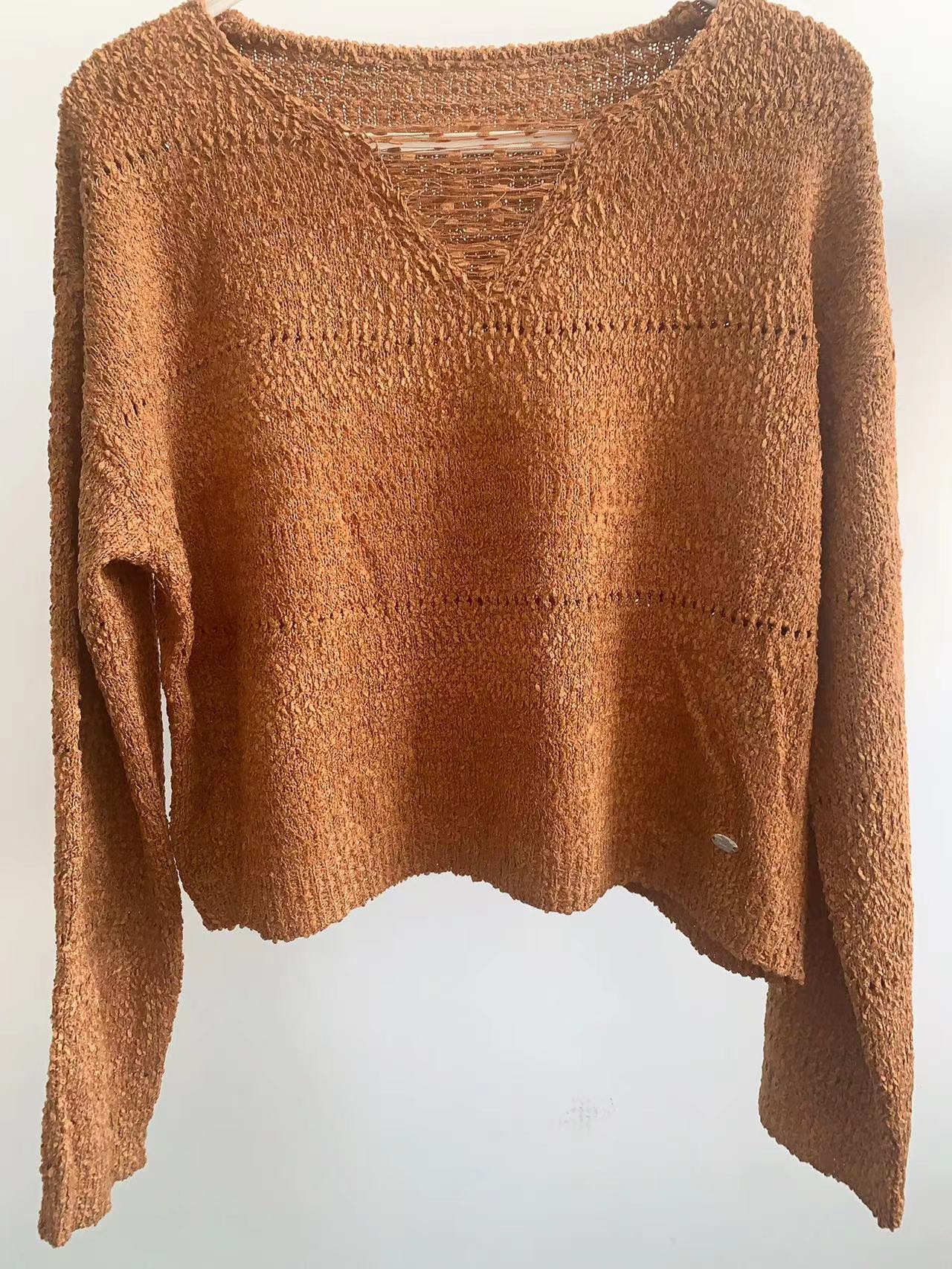 V領休閒鏤空短款上衣