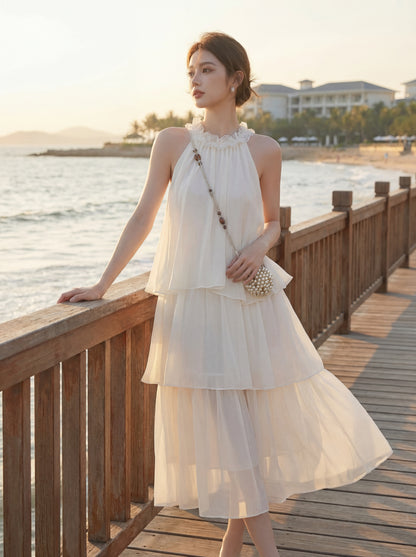 レースホルターネックティアードワンピース