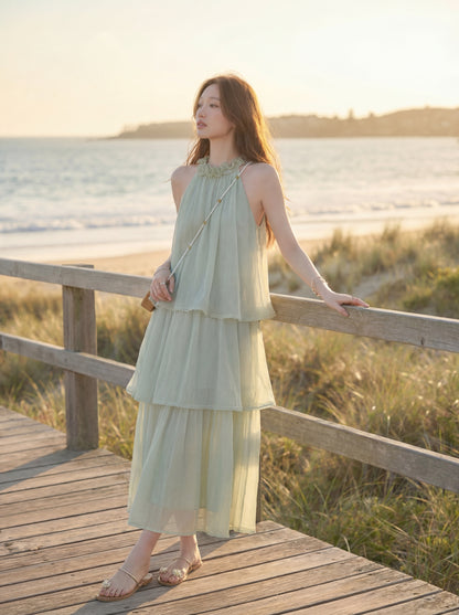 レースホルターネックティアードワンピース