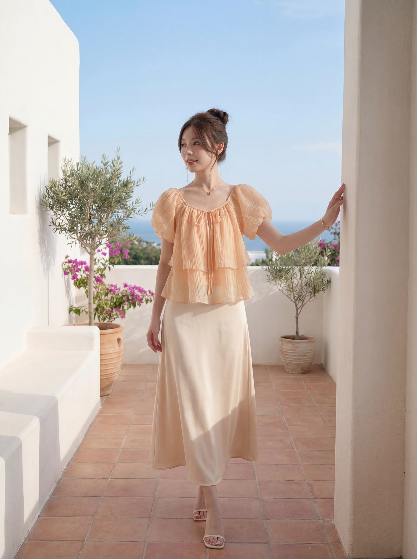 ダブルフリルパフスリーブブラウス