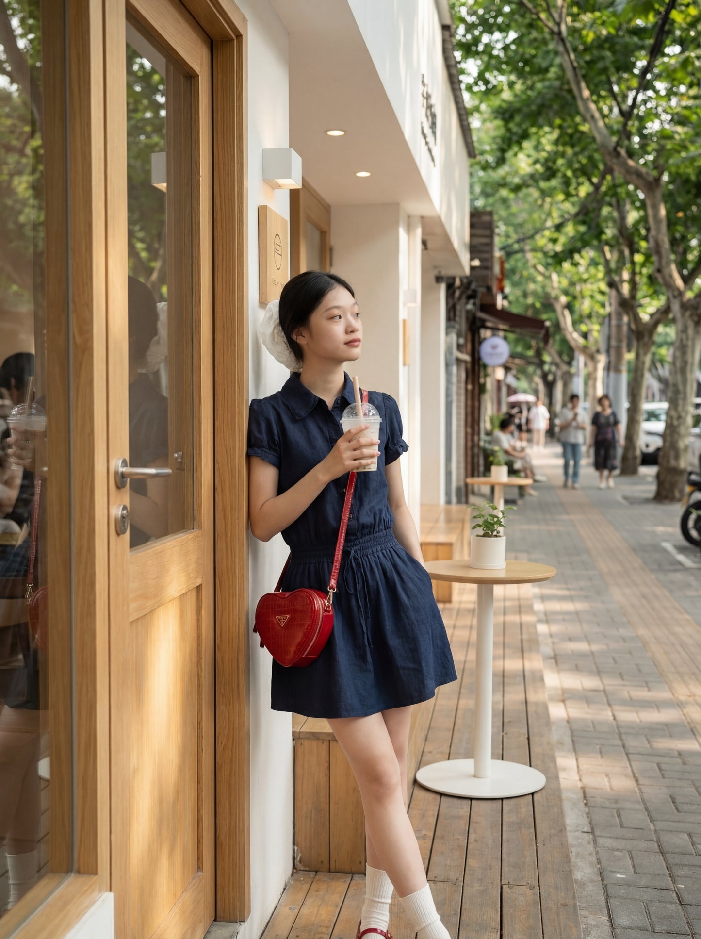 シンプルエレガント半袖ワンピース