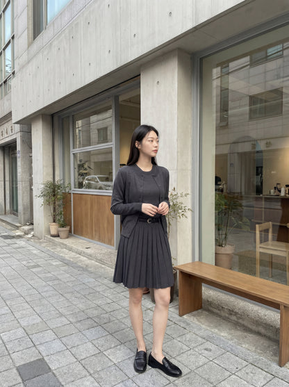 長袖針織開衫＋背心壓褶連身裙套裝