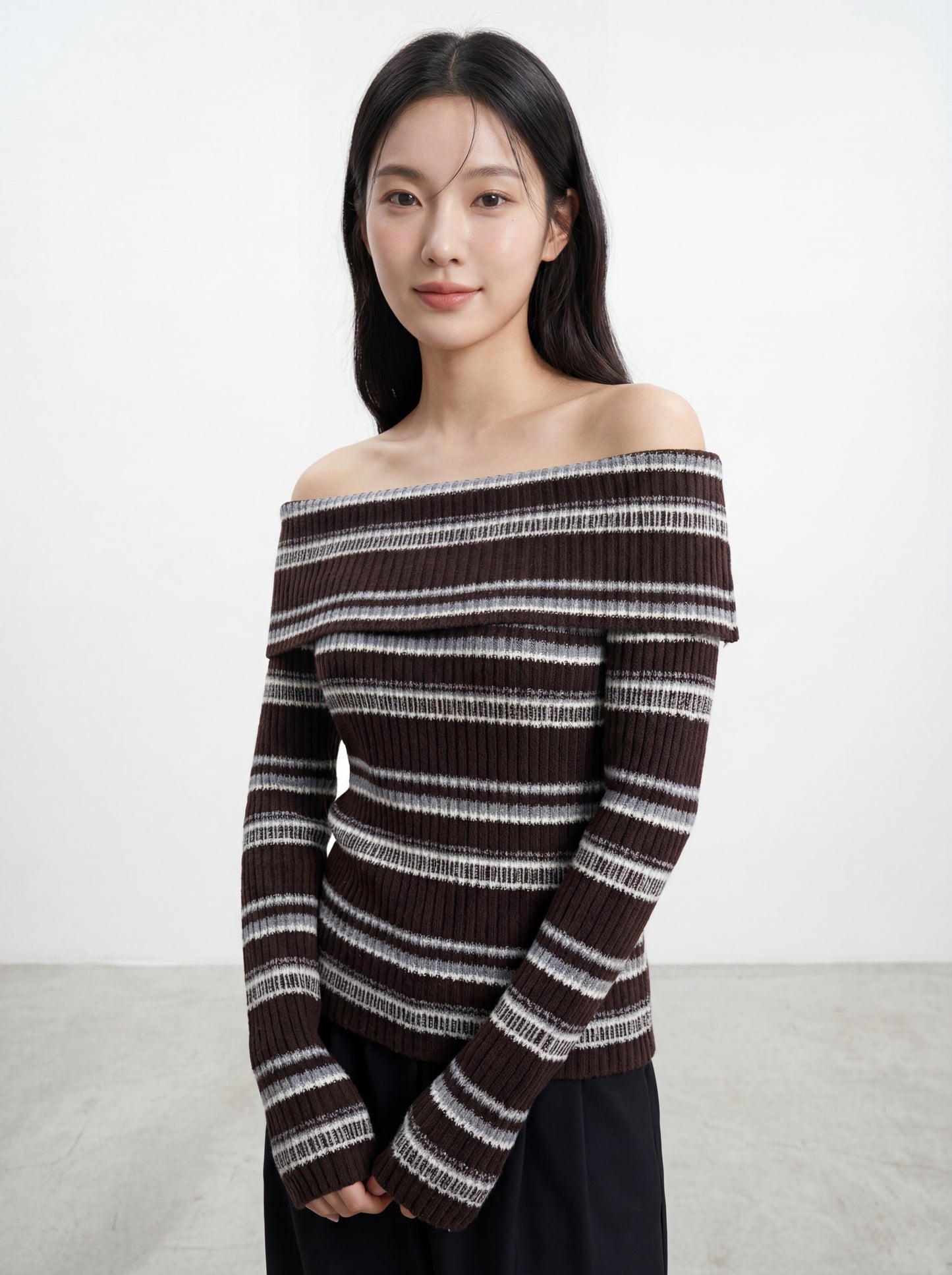 オフショルダーストライプ配色エレガントニット