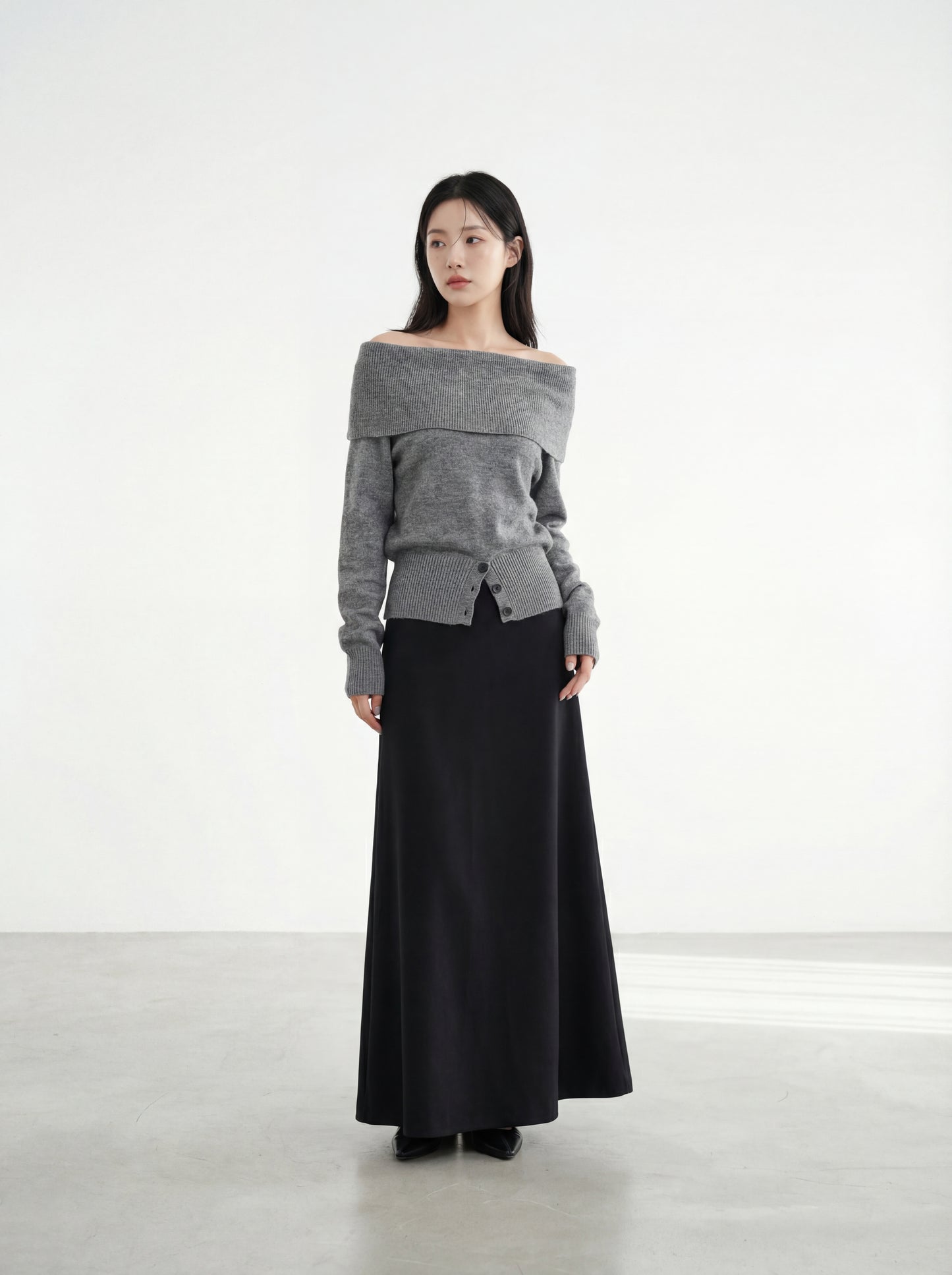 氛圍感一字領露肩長袖上衣