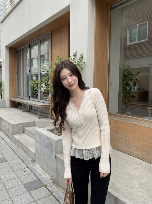 韓系純欲蕾絲拼接磨毛小衫