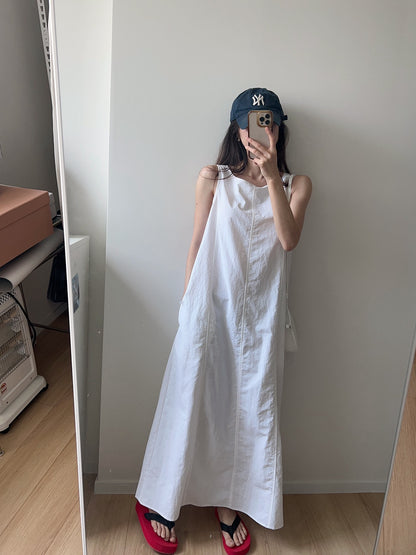 White simple sleeveless loose maxi dress