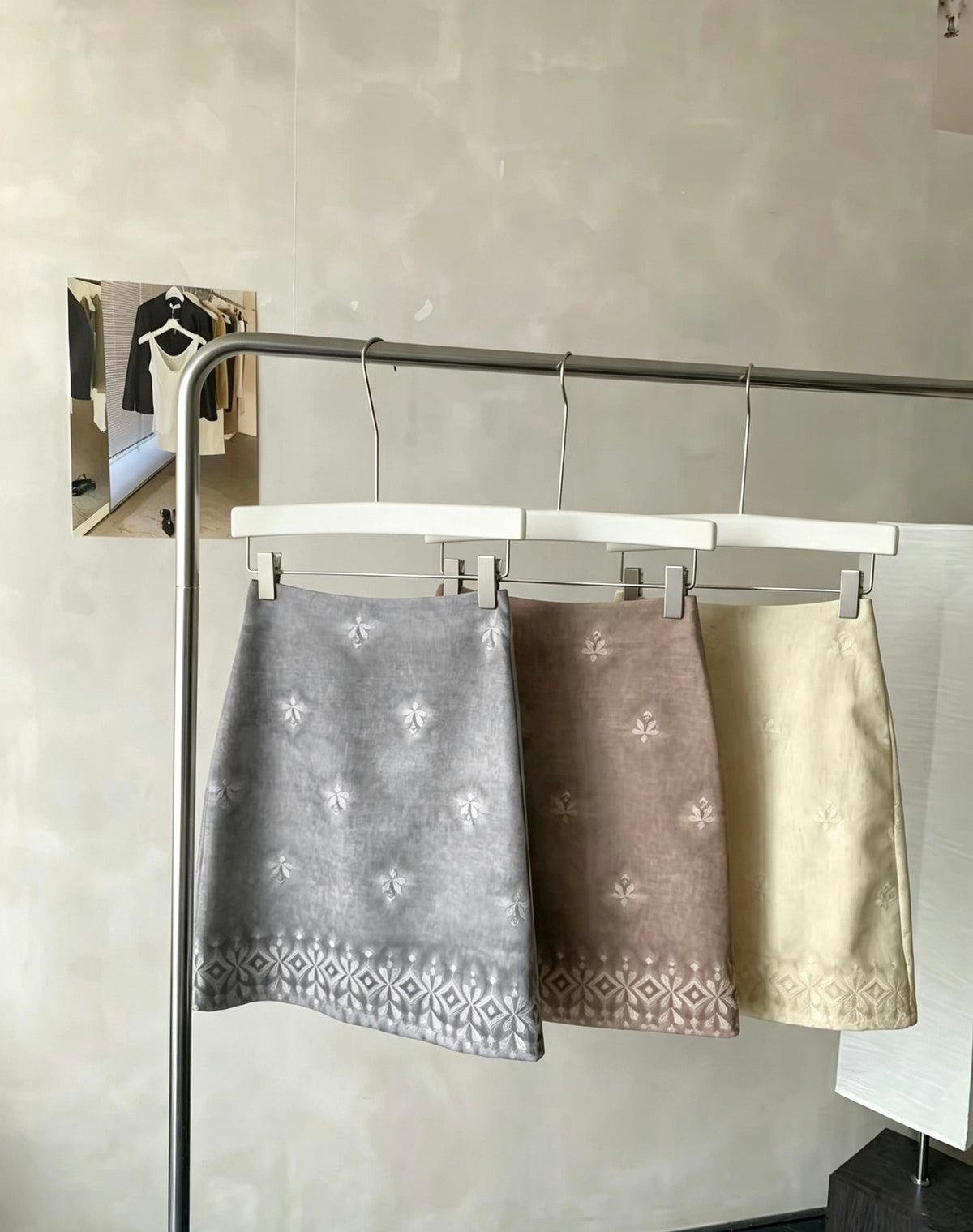 工藝刺繡暈染復古半身裙
