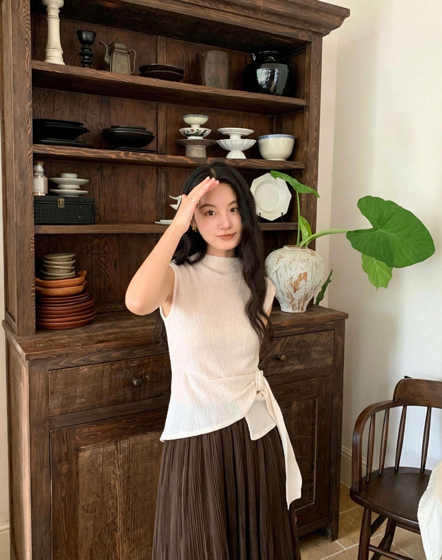 小高領肌理側綁帶無袖上衣