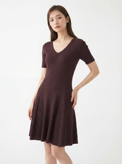 V領短袖針織連身裙