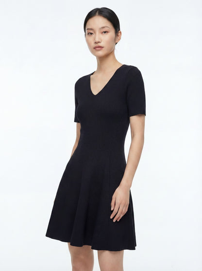 V領短袖針織連身裙