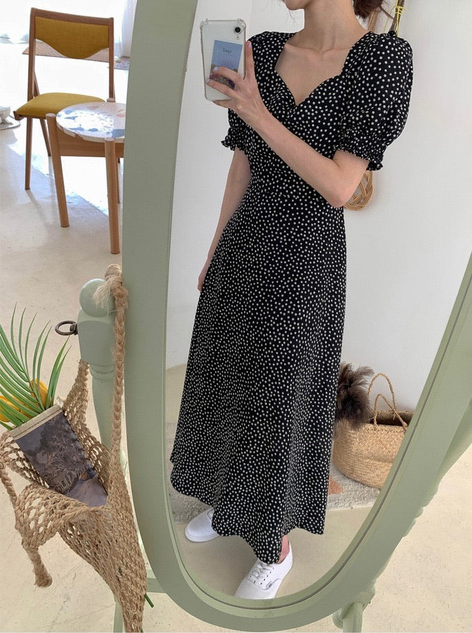 ドット柄スクエアネックワンピース